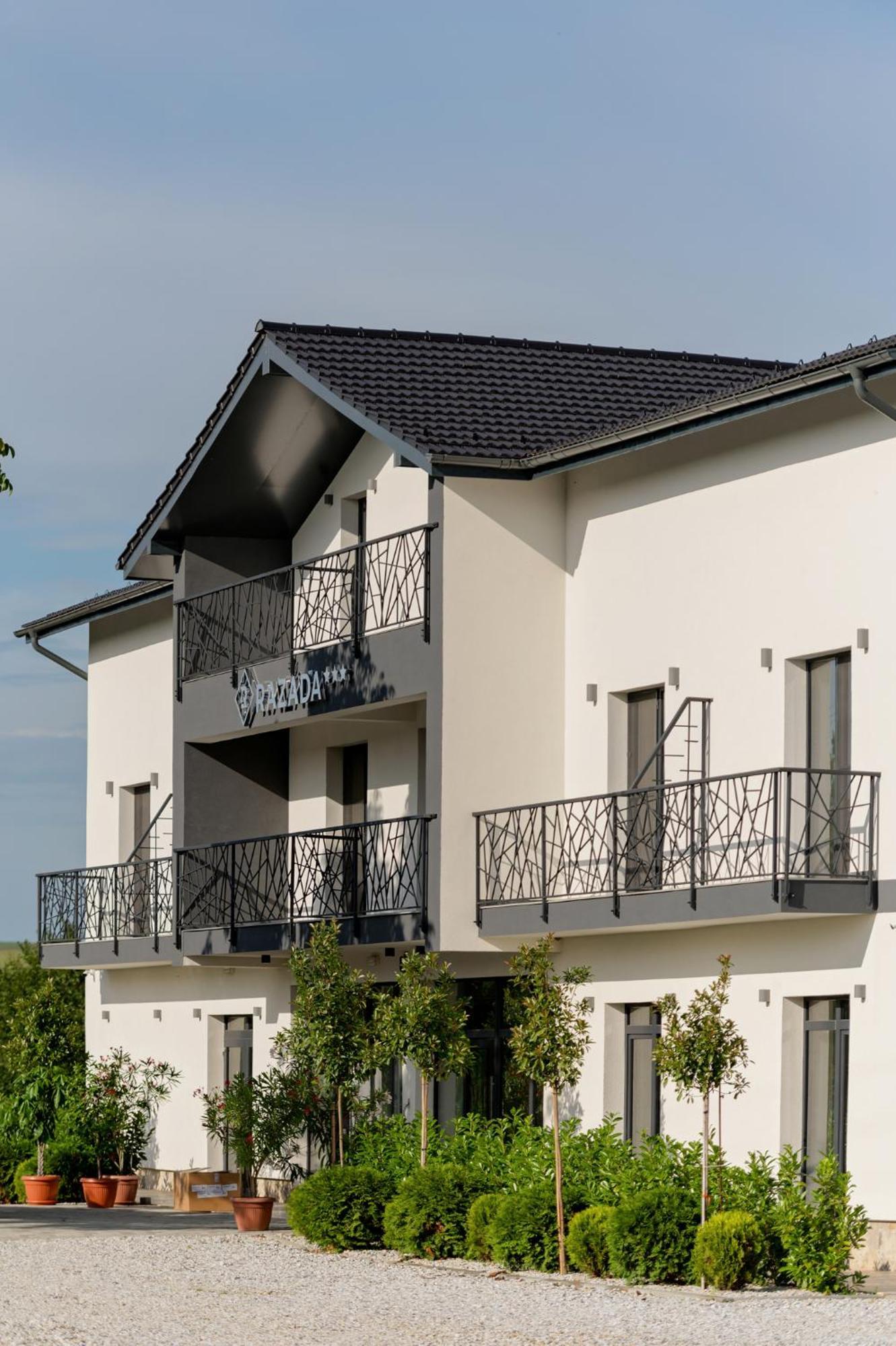 Pensiunea Razada Lugoj Ngoại thất bức ảnh